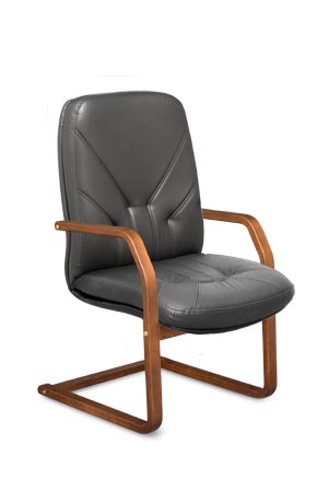 Кресло Комо на деревянных полозьях с низкой спинкой